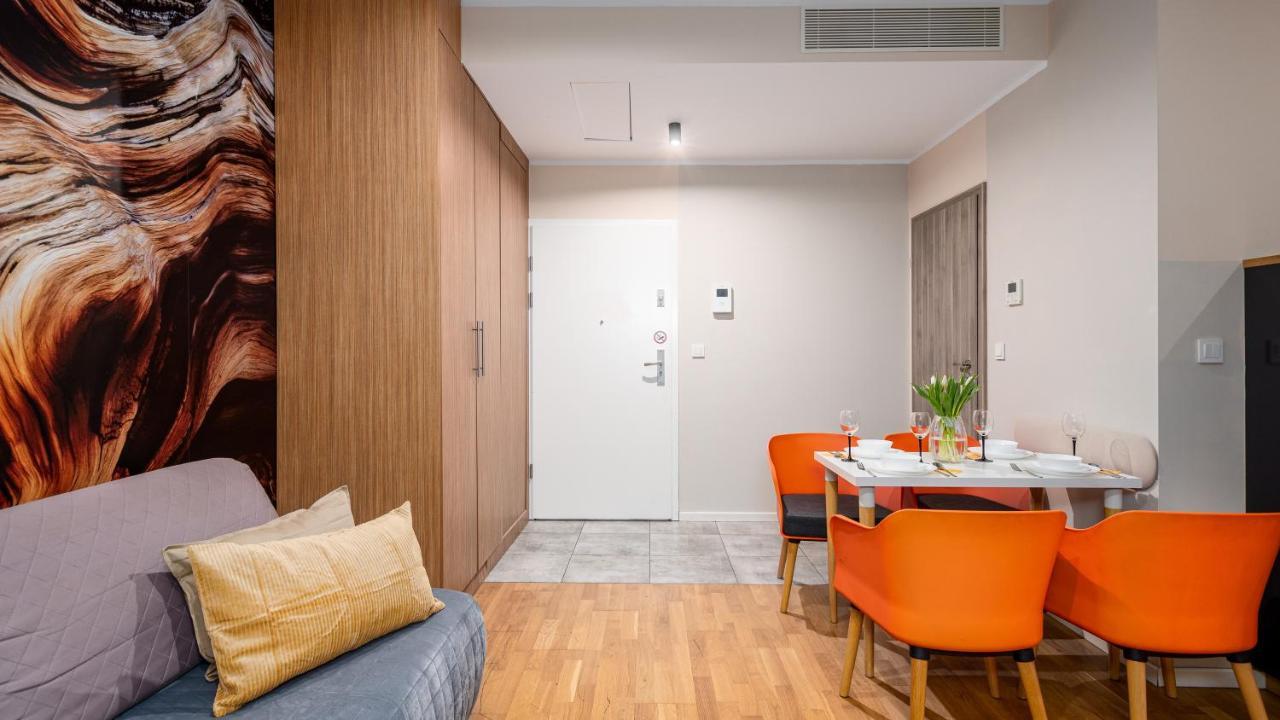 ורשה Apartamenty Sun & Snow 19 Dzielnica With Free Parking מראה חיצוני תמונה