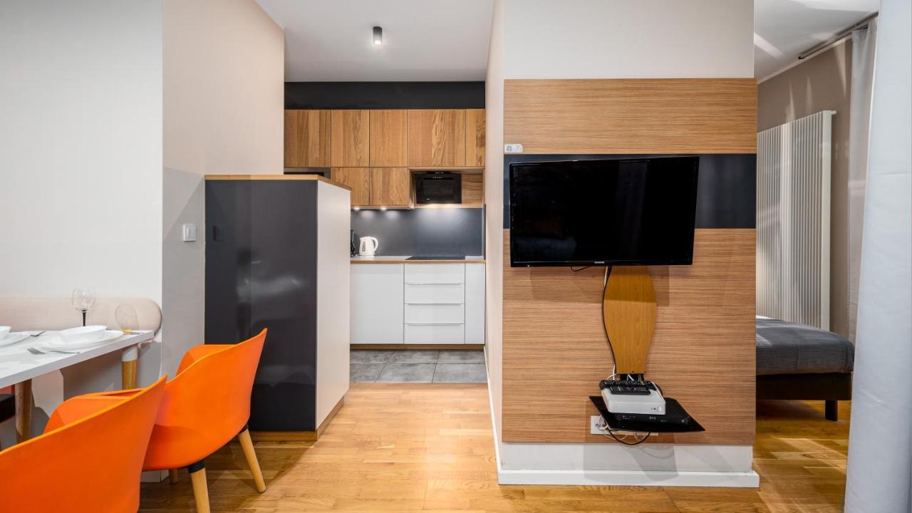 ורשה Apartamenty Sun & Snow 19 Dzielnica With Free Parking מראה חיצוני תמונה
