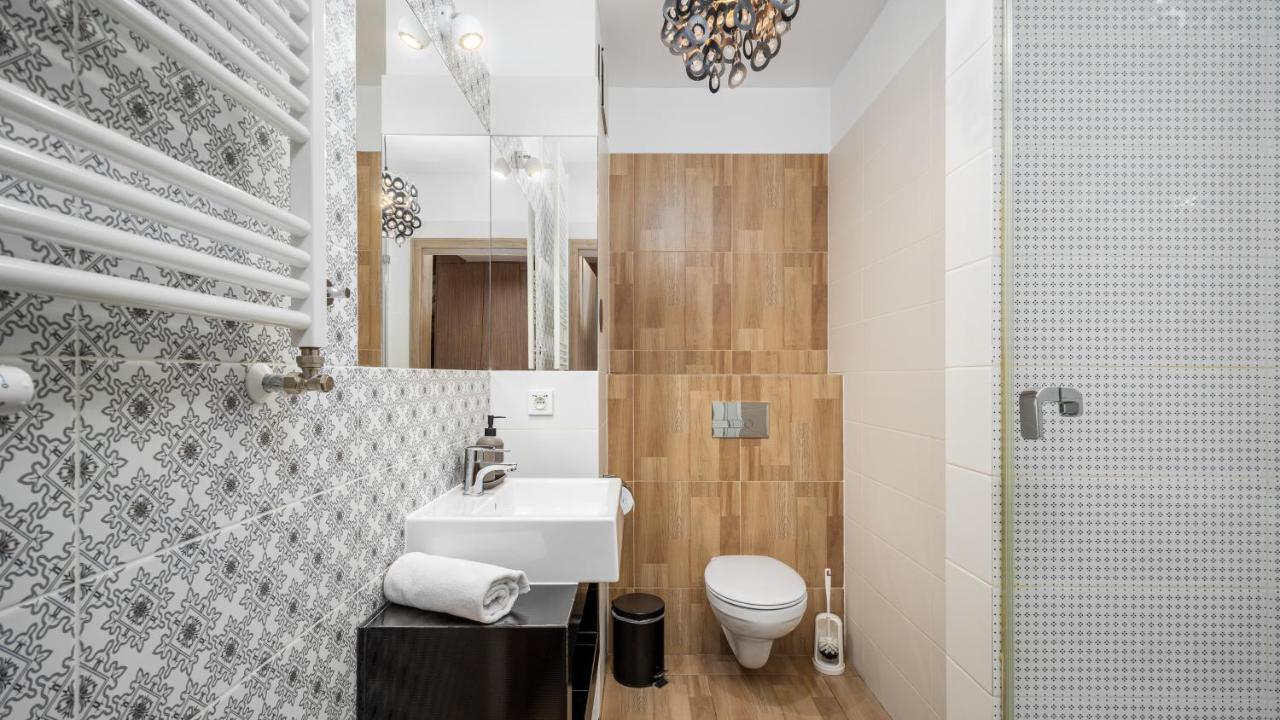 ורשה Apartamenty Sun & Snow 19 Dzielnica With Free Parking מראה חיצוני תמונה