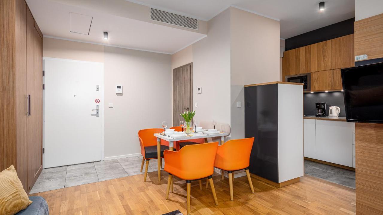 ורשה Apartamenty Sun & Snow 19 Dzielnica With Free Parking מראה חיצוני תמונה