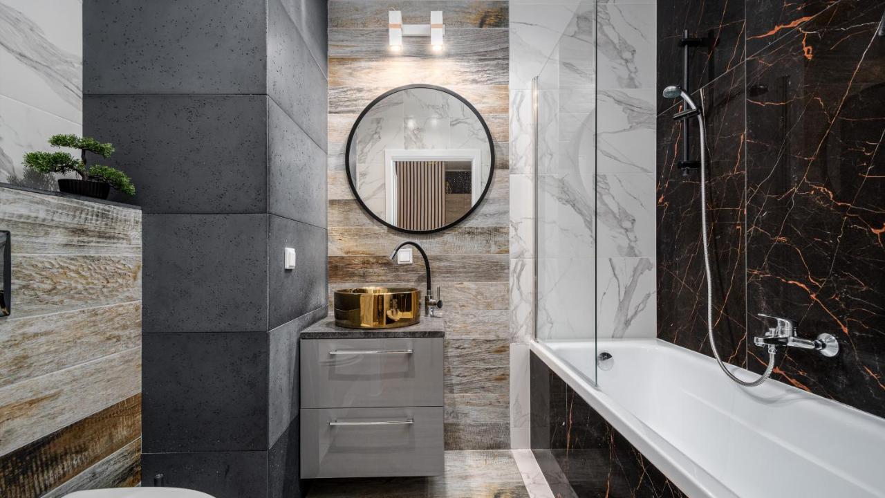 ורשה Apartamenty Sun & Snow 19 Dzielnica With Free Parking מראה חיצוני תמונה